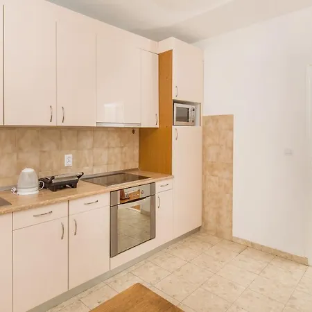 Ana Apartman *